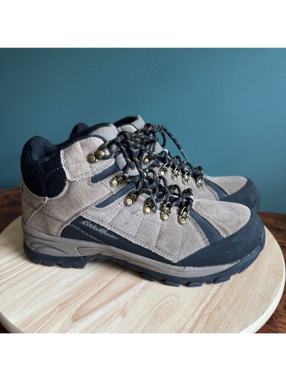 Eddie Bauer Mens Hiking Boots Size 9 Tacama Suede Tan Black Memory Foam